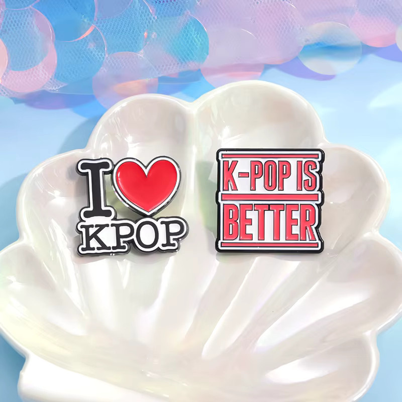 Emaille-Anstecknadel I Love Kpop Music Is A Lifestyle, Bunt, Unisex - Bild 3