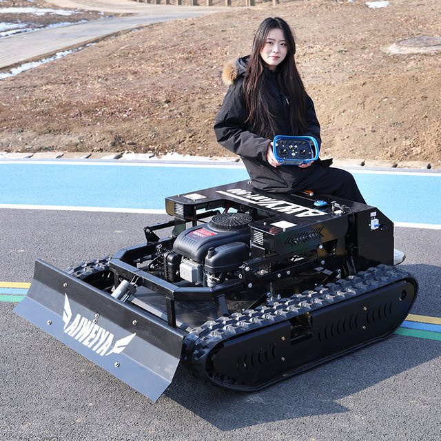 AIWEIYA AWY-900 All-Terrain Zero-Turn Ferngesteuerter Rasenmäher mit 2x 1500W bürstenlosen Motoren und Schneeräumfunktion in Schwarz - Bild 1