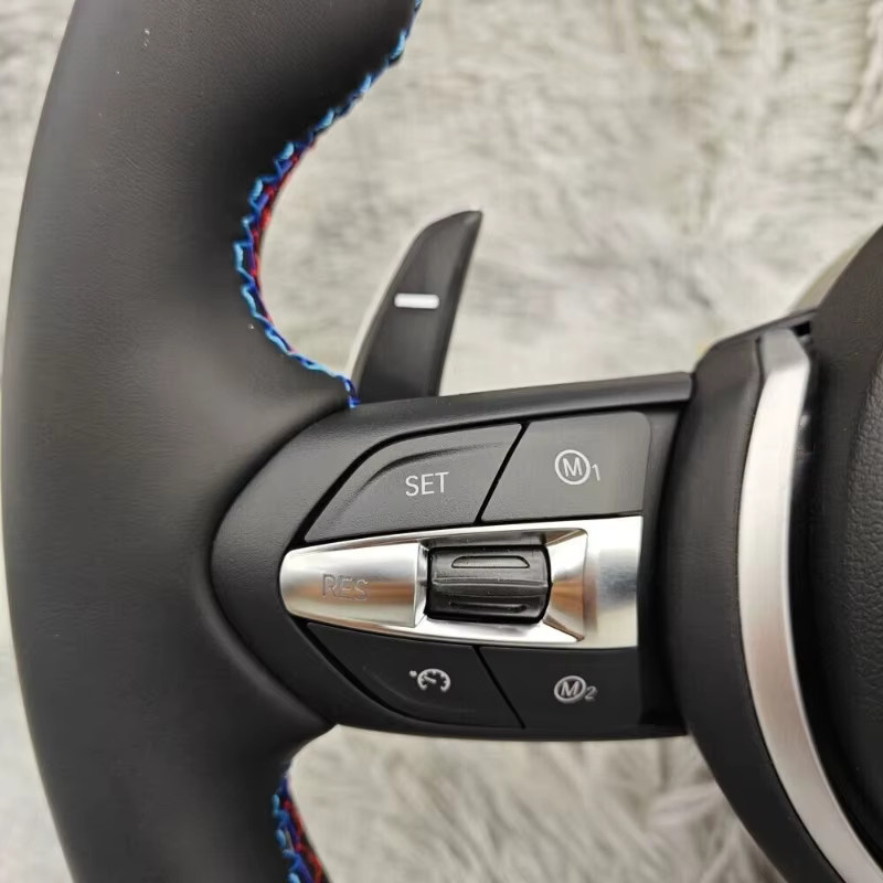 XUDREZ Multifunktionslenkrad aus Leder mit Heizung und Vibration für BMW F20 F21 F30 F80 F82 M3 M4 X3 X5 X6 in Schwarz - Bild 4