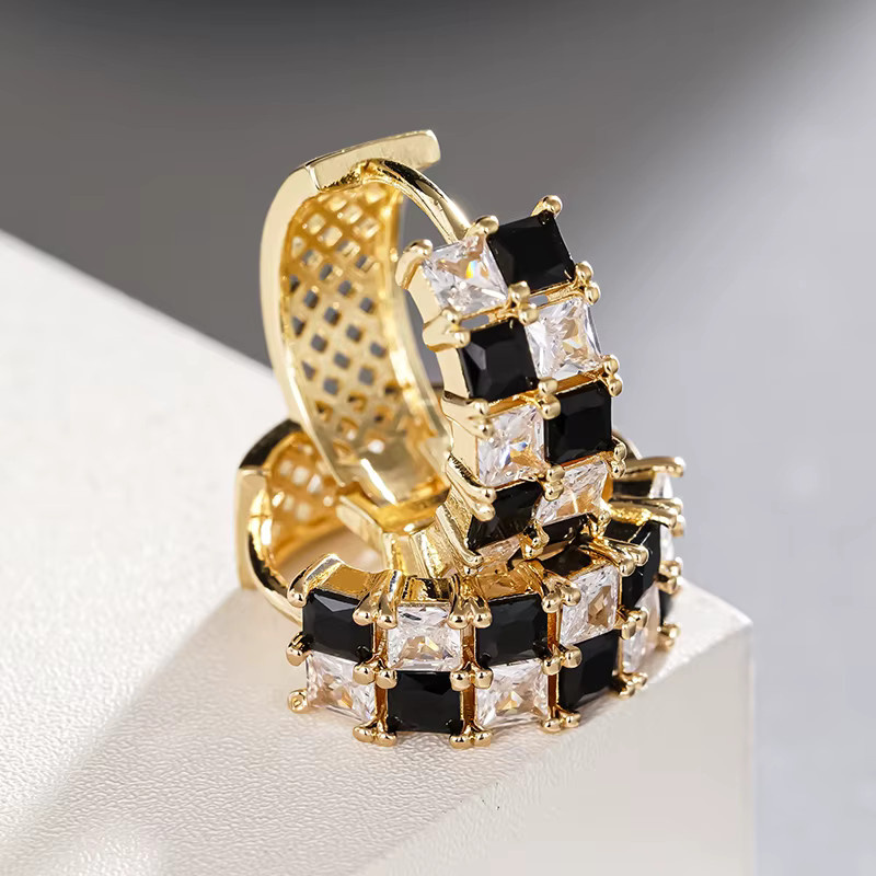 Huitan Creolen, Goldfarbe, Zirkonia-Steine, Damen - Bild 3