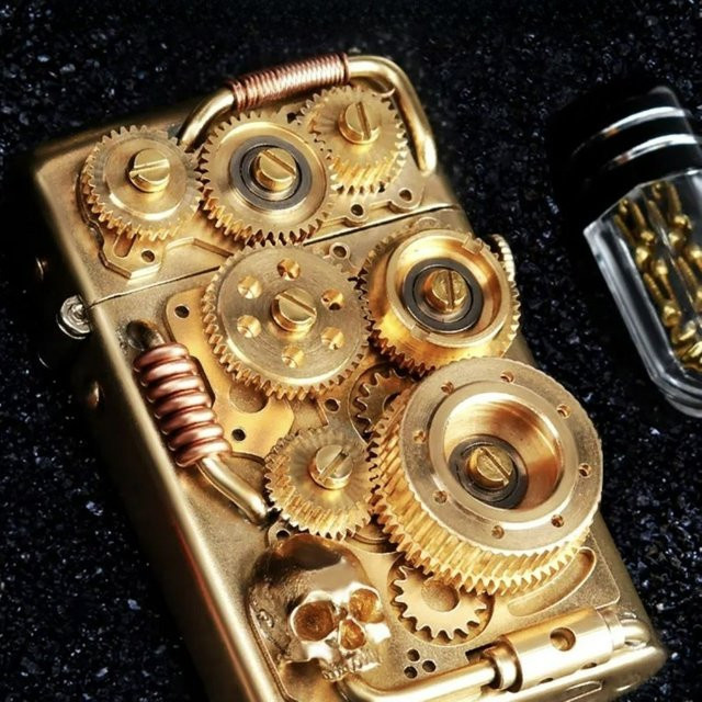 Zorro Steampunk Feuerzeug aus Messing in Gold mit Zahnradgestänge im Retro-Design - Bild 1