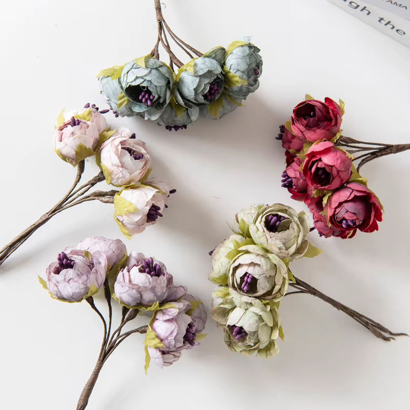 12 Stück künstliche Seiden-Rosen in Rot für deine Weihnachts- und Hochzeitsdekoration - Bild 5