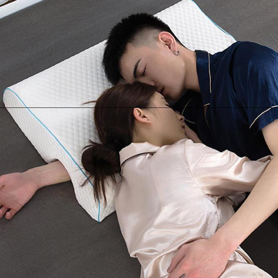 Gewölbtes Kuschelkissen für Paare aus atmungsaktivem Memory-Schaum in Weiß - Bild 2