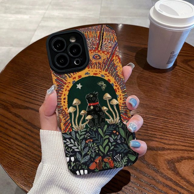 Yiran Silikon und Leder Handyhülle mit Pilz- und Katzenmotiv für iPhone 15 Pro Max, 14, 13, 12 Mini und 11 in Multicolour, stoßfeste Vollabdeckung - Bild 1
