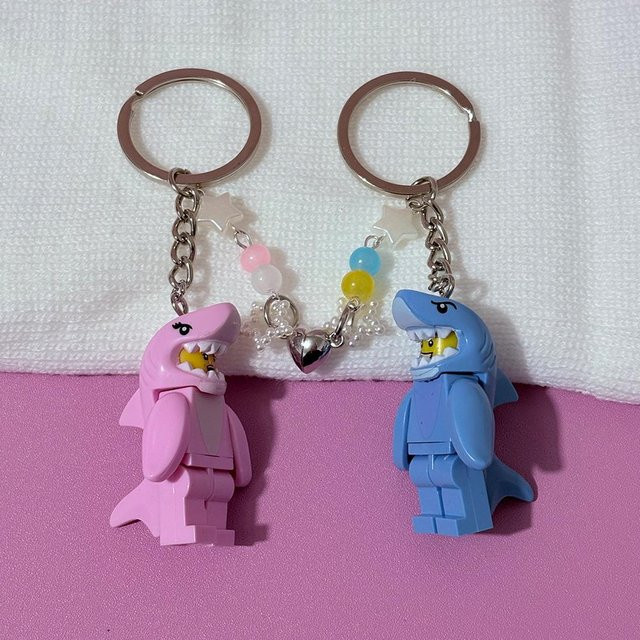 Schlüsselanhänger Haifisch Pärchen, Rosa und Blau, Herzförmig, Unisex - Bild 1