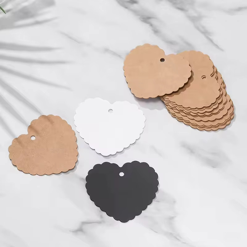 ZYF 100 Stück herzförmige Hängekarten aus Kraftpapier, blanko und handbeschreibbar, weiße Geschenkmarkierungsetiketten für DIY-Geschenkverpackungen - Bild 4