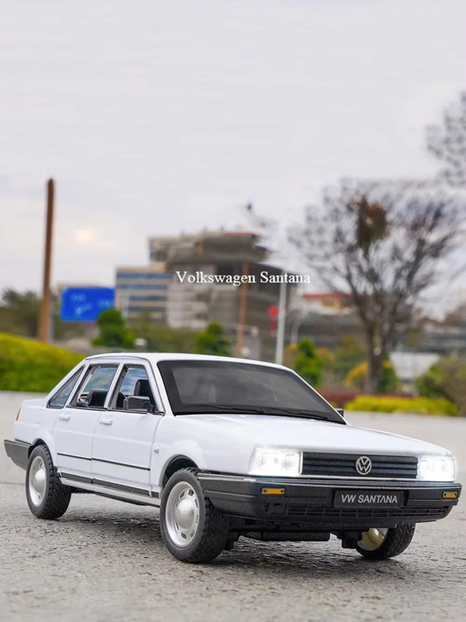MAKEDA Santana Retro Oldtimer Modelle, 1:24, Metall, mit Licht und Sound - Bild 4