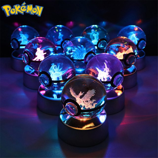 TAKARA TOMY Pokémon 3D Kristallkugel Figur, mit LED-Lichtbasis - Bild 1