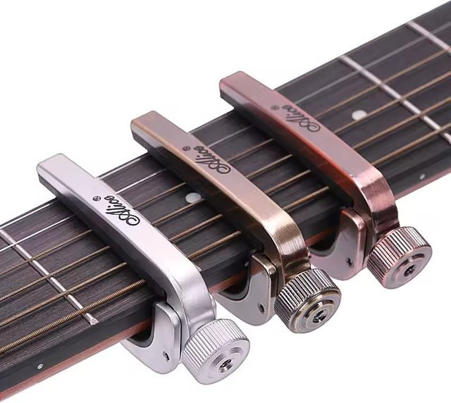 Alice Gitarren Capo mit verstellbarem Roller aus Metall in Grün für Akustik- und E-Gitarren, Bass, Violine und Ukulele - Bild 1