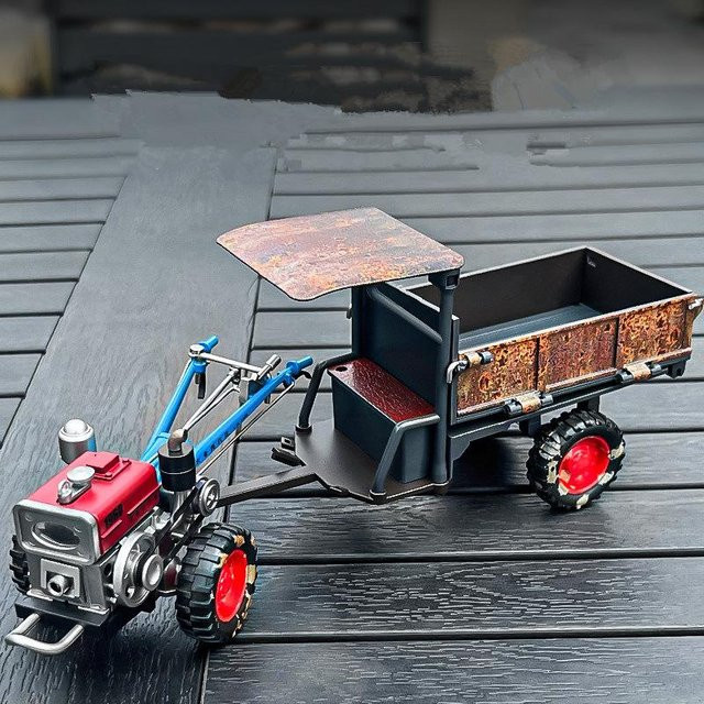 Linyi toy car Rost Nostalgie Handtraktor Modell, 1:24, mit Licht und Sound - Bild 1