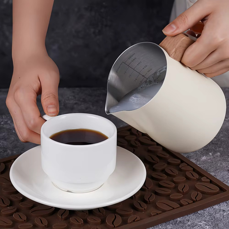 WUWANLI Kaffee-Milch-Aufschäumkrug aus Edelstahl 304 mit Präzisionsskala und Verbrühungsschutz, 350 ml - Bild 3