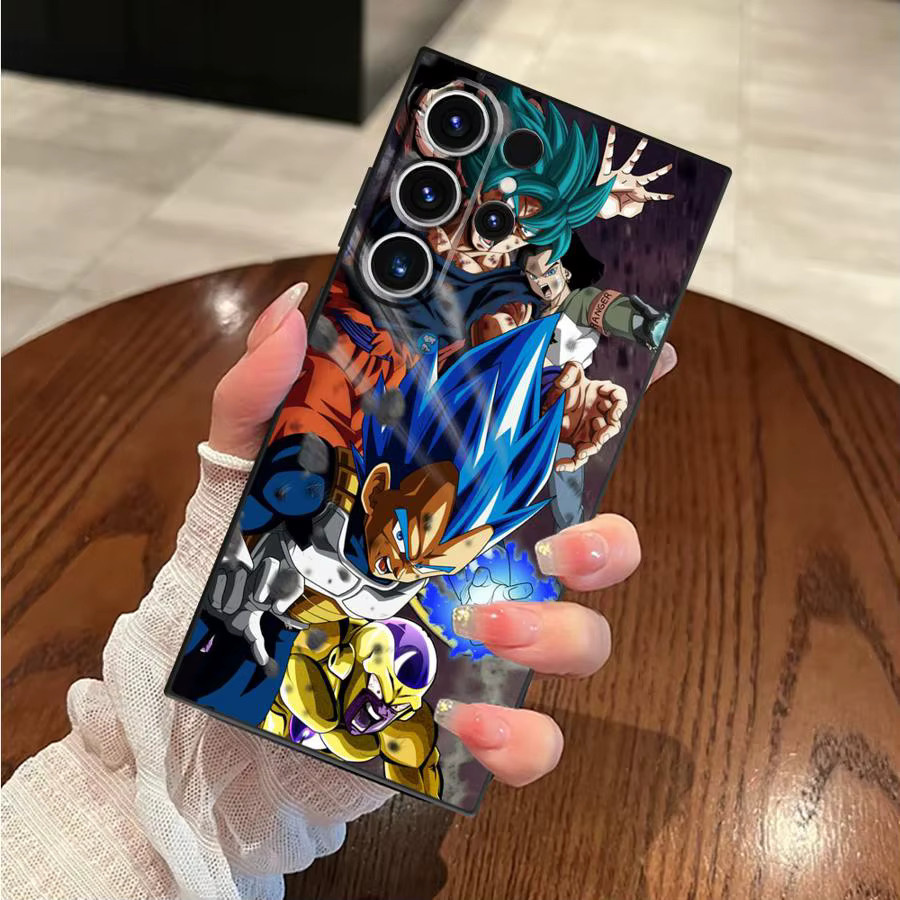 Weiche Handyhülle mit Dragon Ball Goku Motiv für Samsung Galaxy S20, S21 FE, S23 Ultra, S24 Plus und S25 Edge in Schwarz und Multicolour - Bild 5