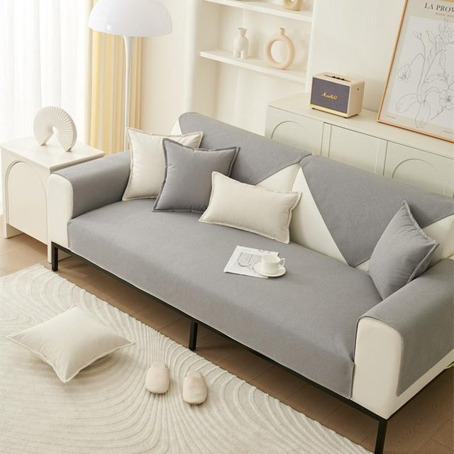 Wasserdichter Sofabezug aus Teddy-Samt in Grau, rutschfestes Couch-Handtuch mit Urinbarriere, B/H: 70 x 70 cm - Bild 1