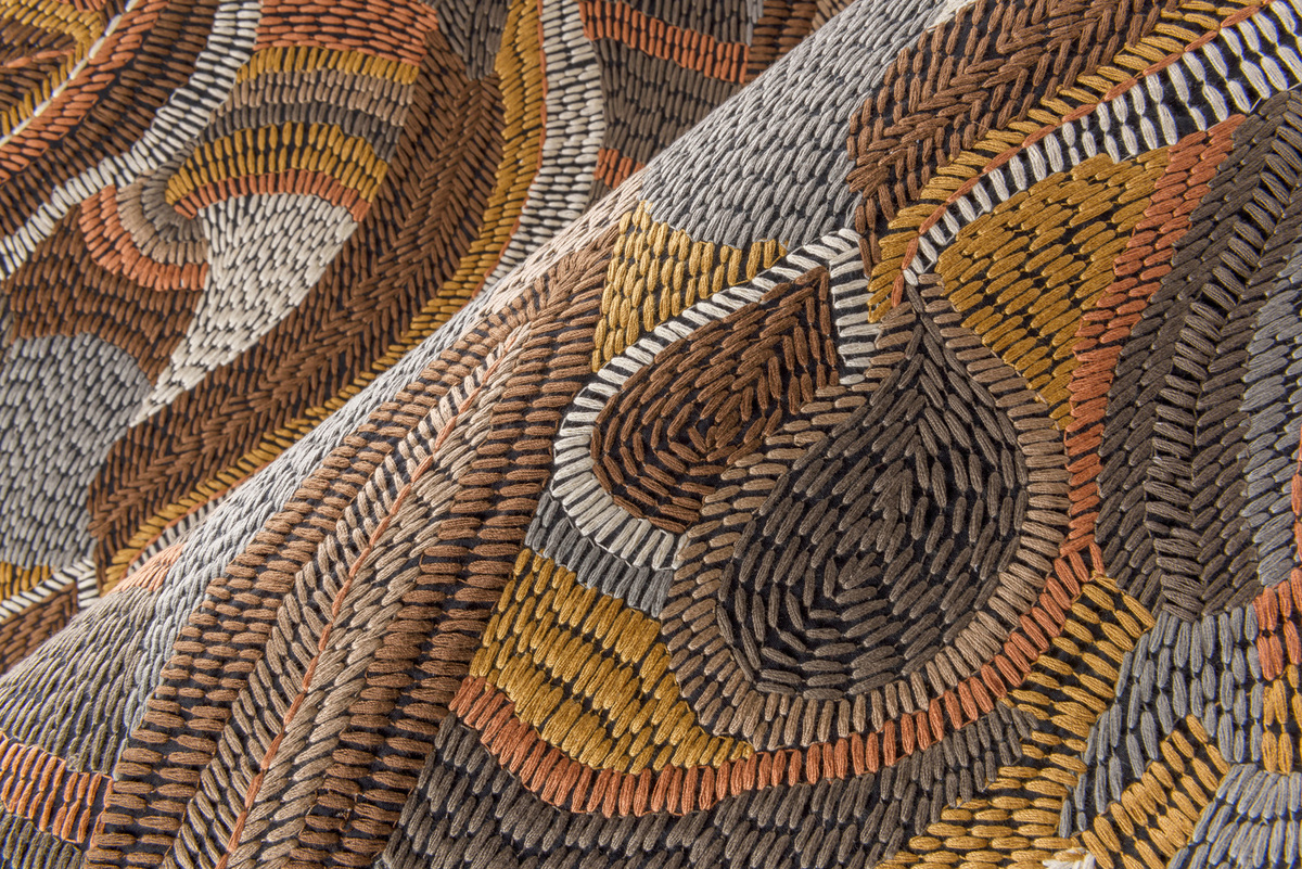 Arte Wallpaper Mandrava Havana in Schwarz und Multicolour mit floralem und botanischem Design aus Textil - Bild 2