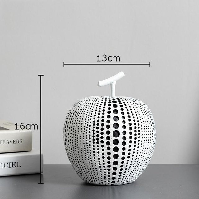 Tread Tribe Moderne Kunstskulptur Apfel und Birne in Weiß und Schwarz mit Polka Dot Design als abstrakte Dekoration für dein Zuhause - Bild 1