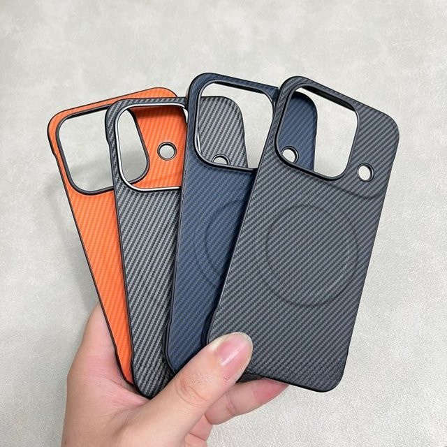 Ultradünne magnetische Handyhülle mit Carbonfaser-Muster für Oppo Find X9S Pro und X9 Ultra in Schwarz - Bild 1
