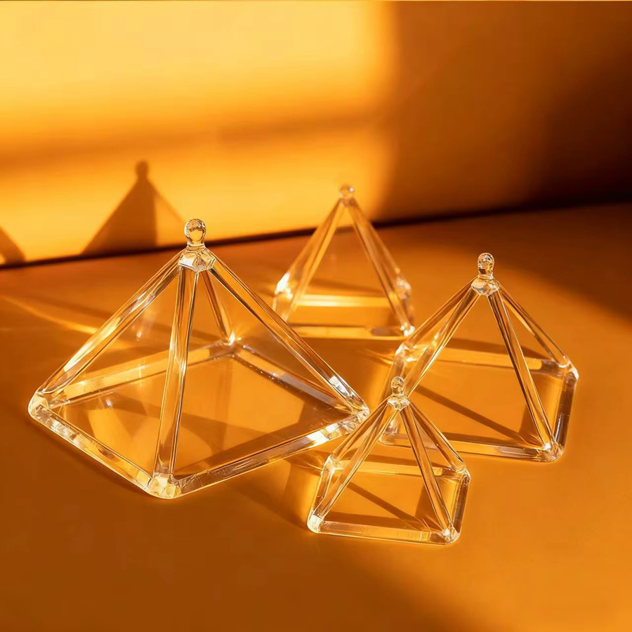 Hye-eun Kristall-Klangpyramide aus transparentem Quarz für Yoga und Meditation - Bild 3
