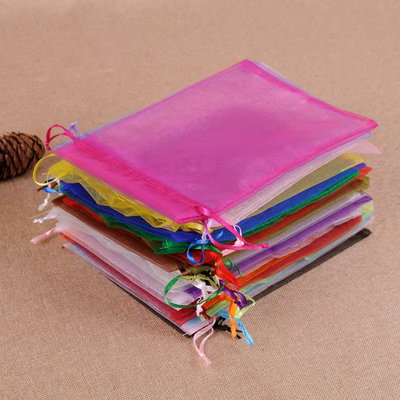 100 Stück Organza Geschenktüten mit Kordelzug in Mehrfarbig, ideal als Schmuckbeutel und Verpackung für Hochzeiten oder Süßigkeiten - Bild 3