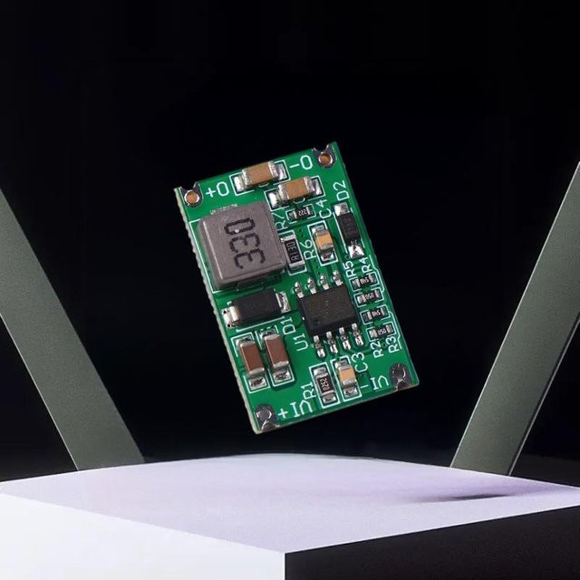 Mini-DC-DC-Abwärtswandler Leistungsmodul 8–120 V auf 3,3 V/5 V/12 V mit OTP/SCP-Schutz in Grün - Bild 1