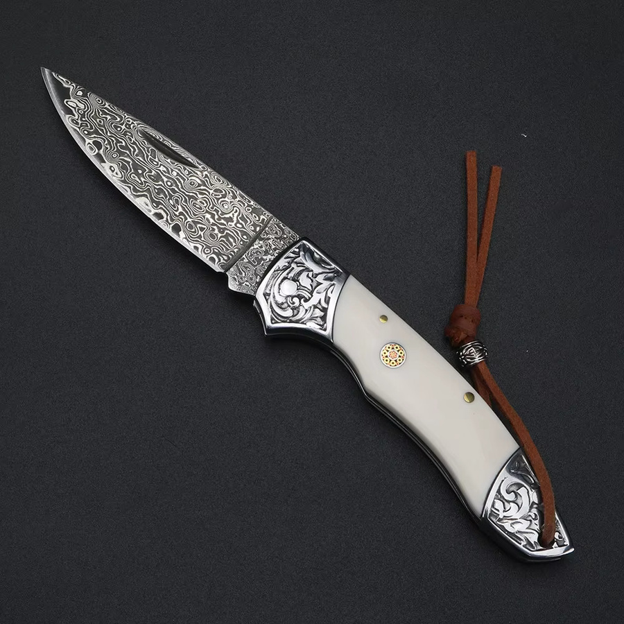 Damaszener Klappmesser mit Rinderknochen-Griff und geprägtem Stahlkopf in Weiß für Outdoor-Aktivitäten - Bild 4