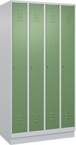 C+P Spind Classic PLUS Garderobenschrank mit Sockel, 4 Abteile, Resedagrün, H x B x T: 195 x 100 x 50 cm, mit Zylinderschloss und 3 Garderobenhaken - Bild 1