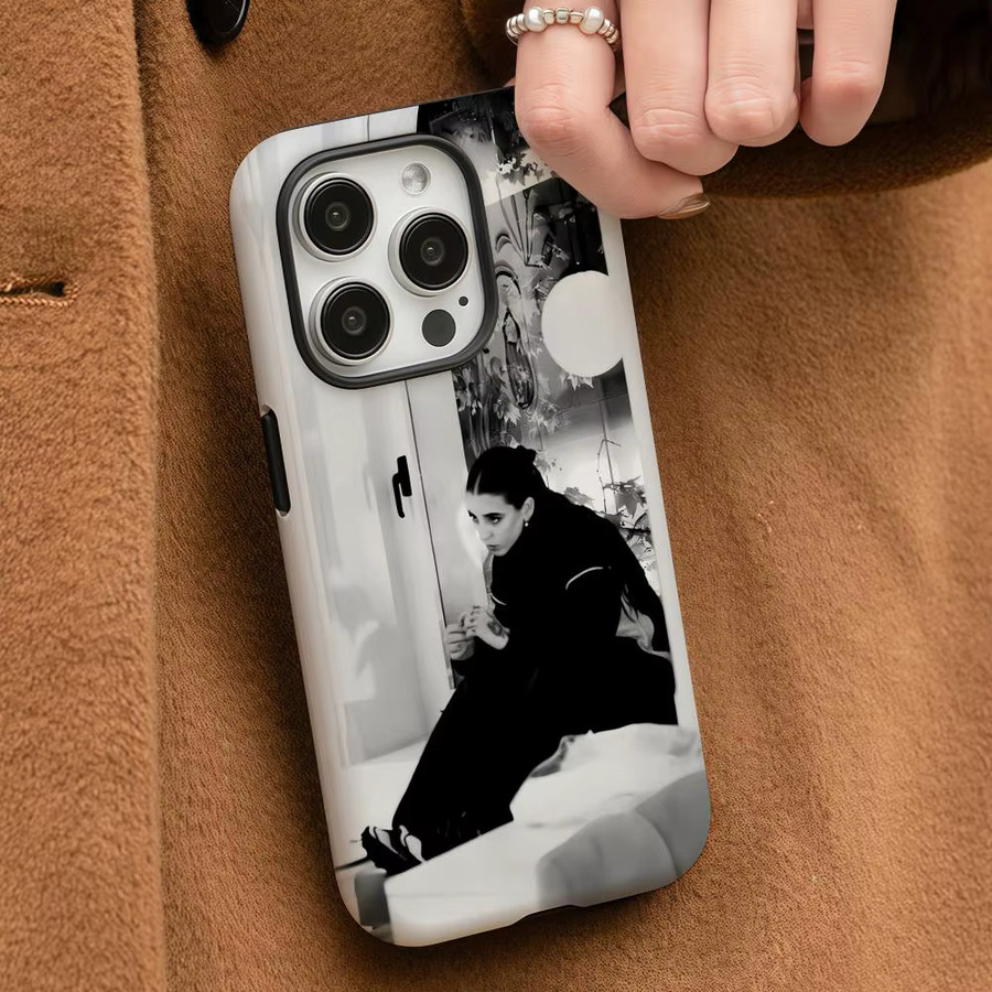 Y-Young Miko Miko Handyhülle für iPhone 17 16 15 14 13 12 Pro Max Plus mit glänzender HD-Doppelschicht-Flüssigkeitshartschale in White und Multicolour - Bild 3