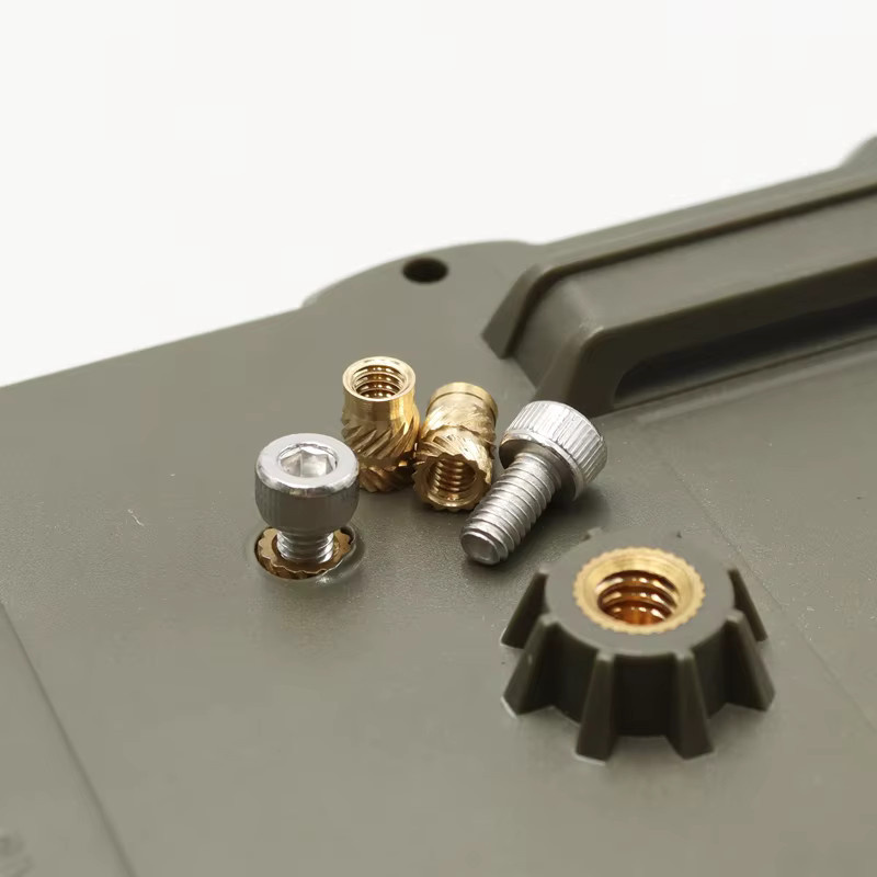Set aus Messing-Einsatzmuttern und Edelstahl-Schrauben für 3D-Druck Heat Set Inserts in den Größen M2, M3 und M4, Farbe Braun - Bild 2