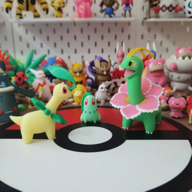 Bandai Pokémon Chikorita Meganium Bayleef Actionfigur, Maßstab 1:20 - Bild 1