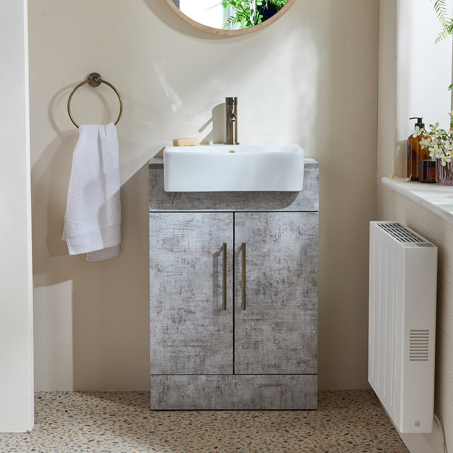 Waschtischunterschrank mit Waschbecken Cluo von HudsonReed in Grau mit Soft-Close-Türen und minimalistischem Design, Breite: 55 cm - Bild 1