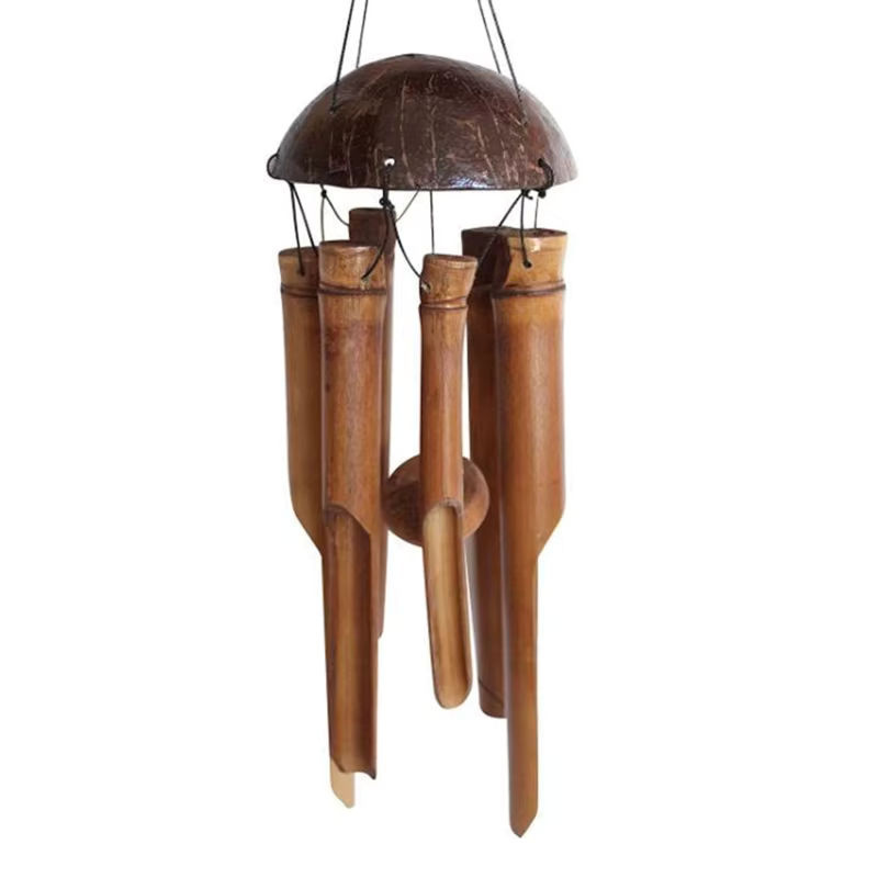Handgefertigtes Bambus-Windspiel mit fünf Röhren aus Kokosnussschale und Holz in Hellgrau und Braun zur hängenden Dekoration für Garten und Zuhause - Bild 4