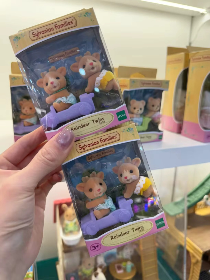Sylvanian Families Rentier Zwillinge Anzug, Spielzeugfigur, ab 3 Jahren - Bild 2