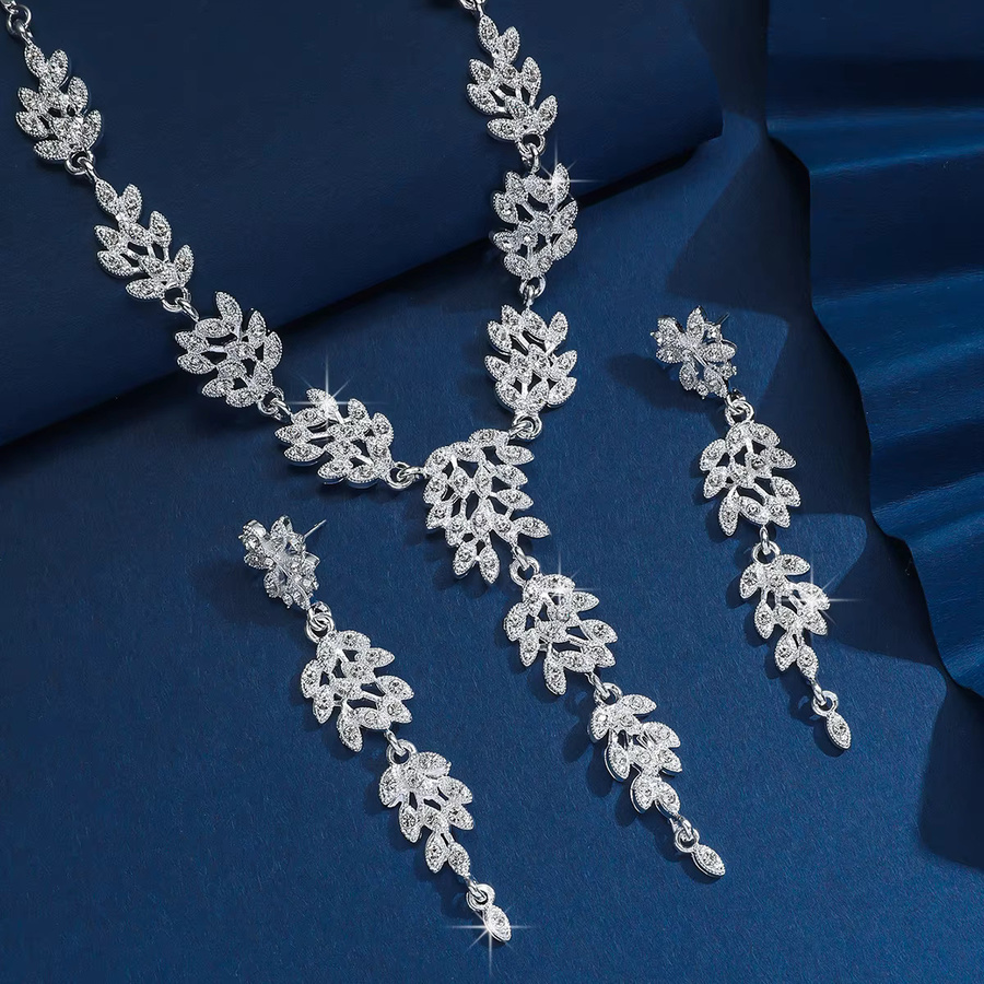 Schmuckset Damen, Halskette, Ohrringe, Silber, Kristall, Blumen- und Blättermotiv - Bild 2