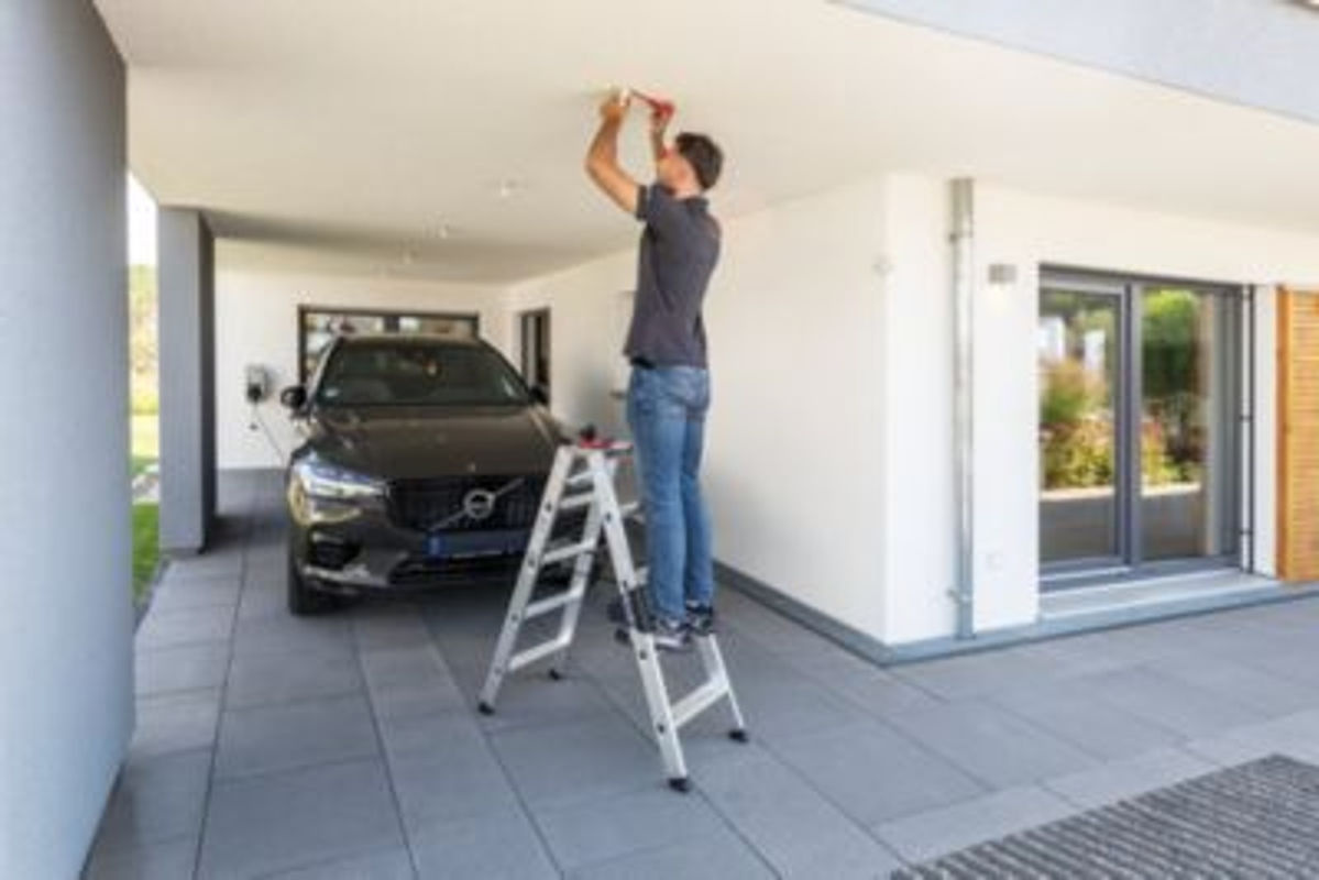 MUNK Aluminium-Stehleiter beidseitig begehbar mit 2 x 10 Stufen in Silber - Bild 3