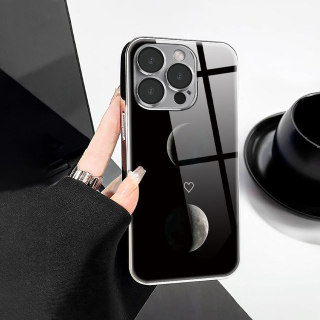 Handyhülle mit Mondliebe-Muster aus gehärtetem Glas und galvanisiertem Design für Apple iPhone 11 12 13 14 15 16 17 Pro Max Plus 16E 17 Air in Schwarz - Bild 1