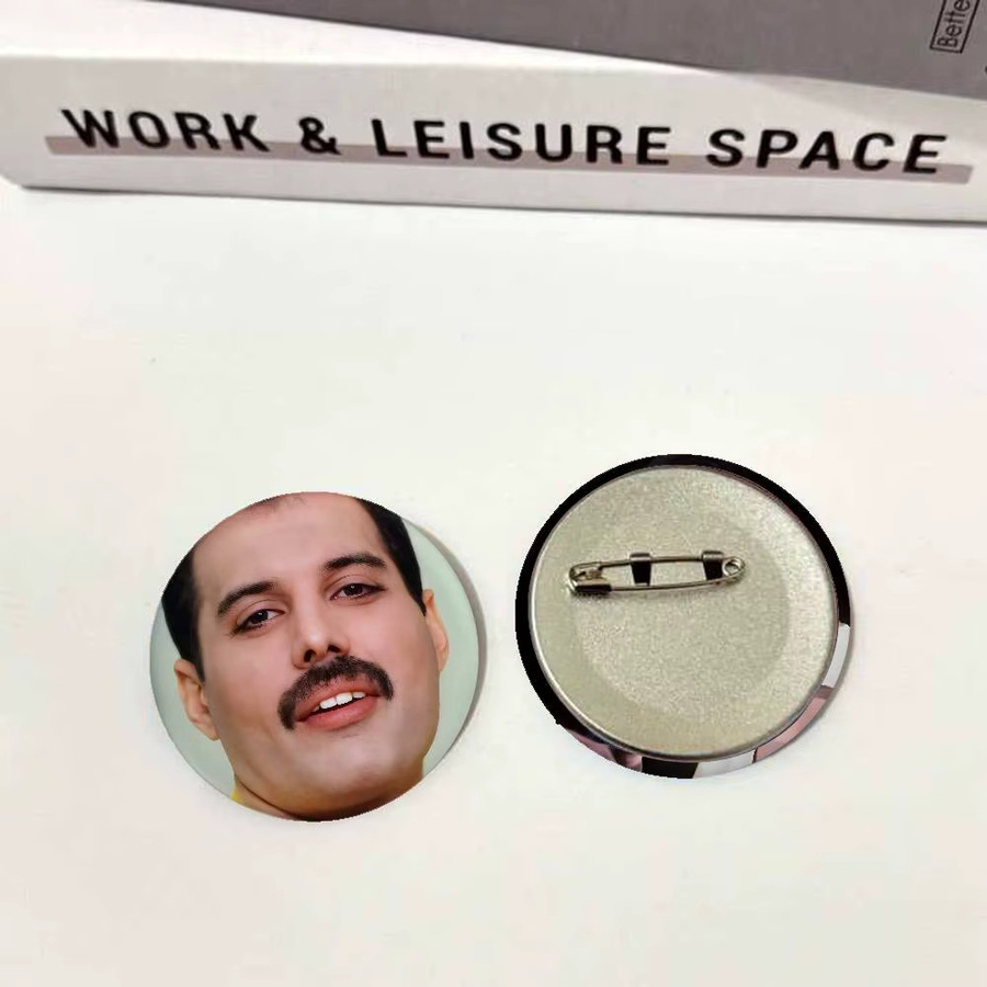 52TOYS Brosche Freddie Mercury Queen Abzeichen, Bunt - Bild 4