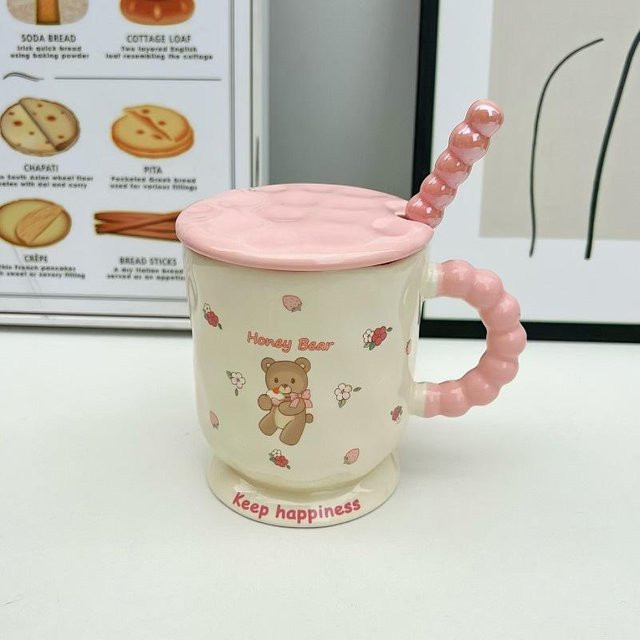 Keramik-Becher mit Cartoon-Bär, Deckel und Löffel von Yiran toy 1, Farbe: Pink/Mehrfarbig, Volumen: 400 ml - Bild 1