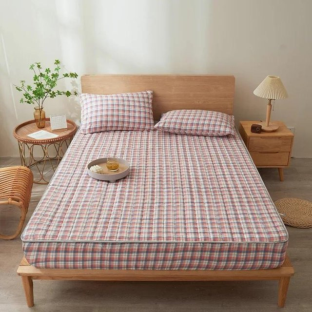 Wasserdichter Matratzenschoner von Your Warm Home, atmungsaktives und geräuschloses Spannbettlaken mit antibakterieller Schutzfunktion, B/T/H: 150 x 200 x 30 cm - Bild 1