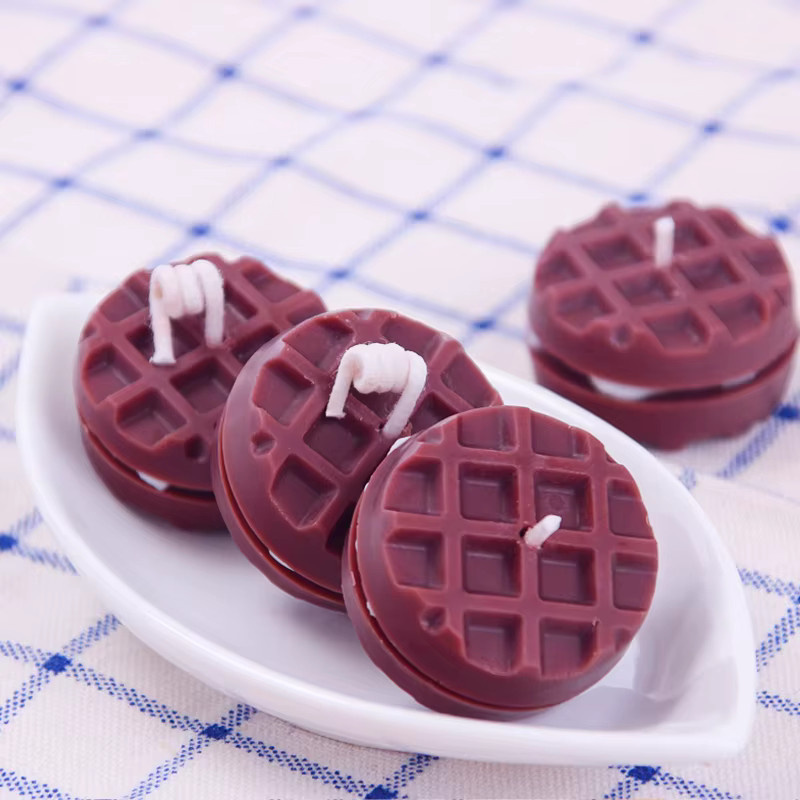 Runde Silikonform für Waffeln, Schokolade und Kerzen in Rot, lebensmittelechtes Backzubehör - Bild 3