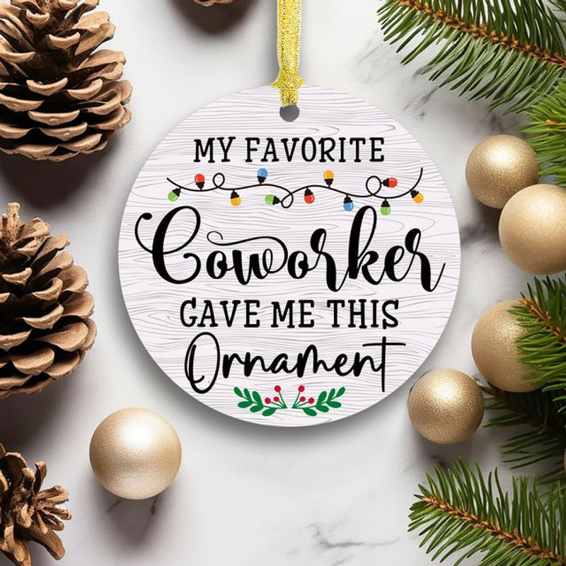Weihnachtliches Hängeornament aus Acryl in Weiß mit Schriftzug als lustiges Geschenk für den Chef - Bild 1