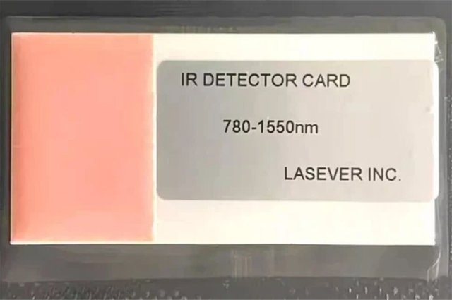 Kedomai Infrarot-Laser-Bildschirm mit lichtempfindlicher IR-Detektorkarte im Wellenlängenbereich 780 nm bis 1500 nm, Mehrfarbig - Bild 1
