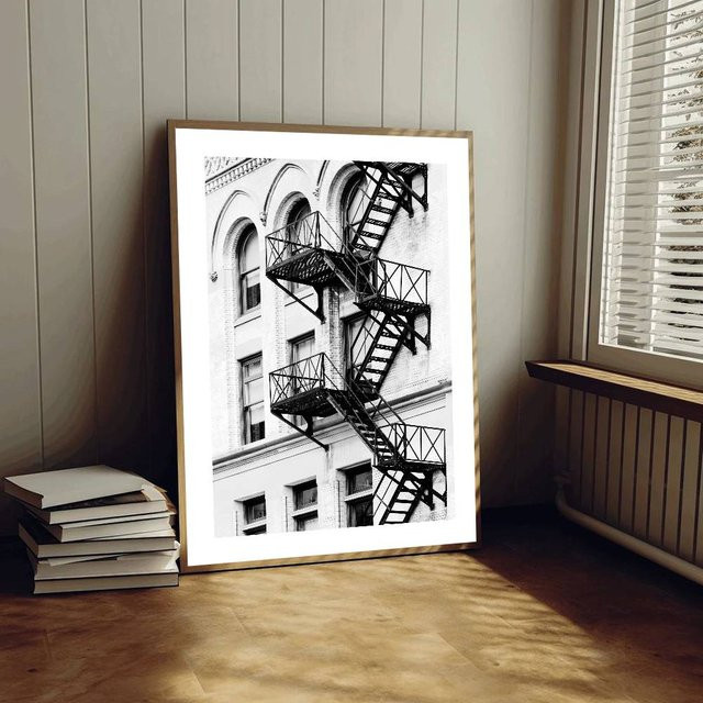 MINISO New York Fire Escape Poster, selbstklebender Wandaufkleber aus Papier in Schwarz, Rechteckig, B: 15,0 cm, H: 15,0 cm, T: 1,0 cm - Bild 1