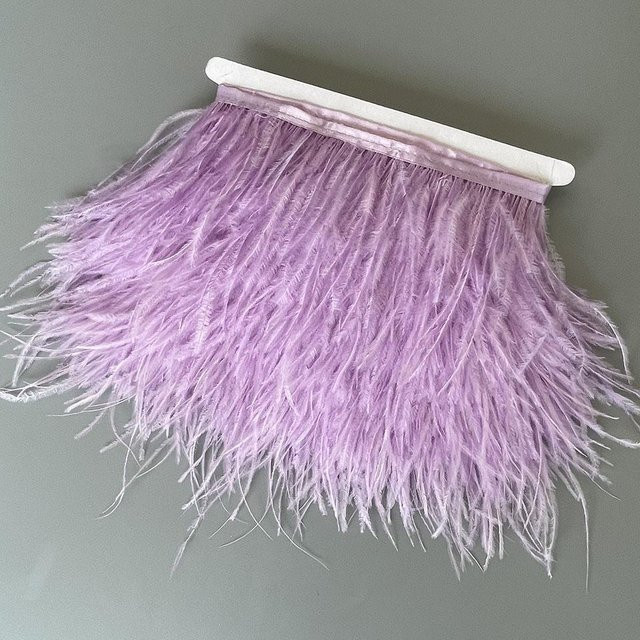 Lila Straußenfedern Besatz mit Webkante für DIY-Dekoration und Hochzeitskleider, 2 Meter Länge - Bild 1
