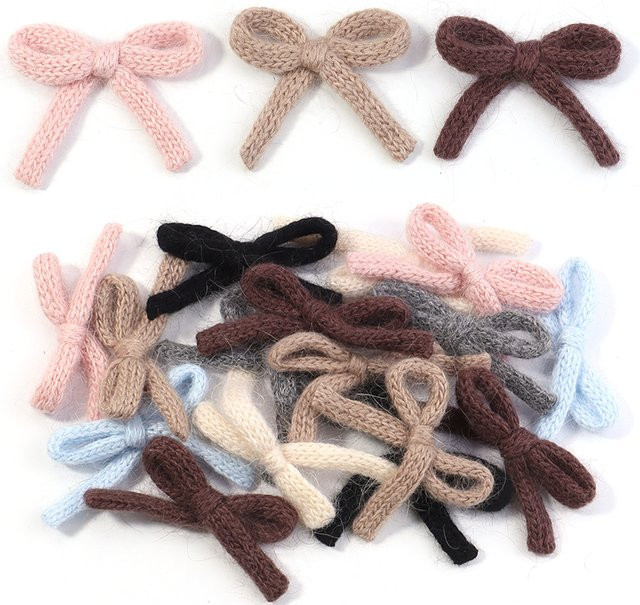 6er Set handgemachte Schleifen aus Baumwolle und Plüsch in Bunt, Gestrickte Blumen-Bowknots für Bastelarbeiten und Geschenke, B/H: 5 x 7 cm - Bild 1