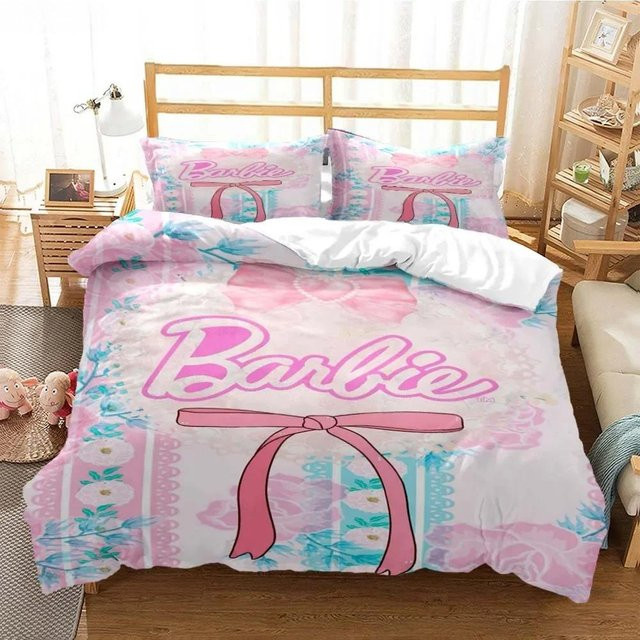 Barbie Bettwäsche-Set mit Cartoon Anime Motiv in Pink, 3-teiliges Set bestehend aus Steppdeckenbezug und Kissenbezügen aus weichem Mikrofaser-Material, Breite: 264 cm, Tiefe: 228 cm - Bild 1