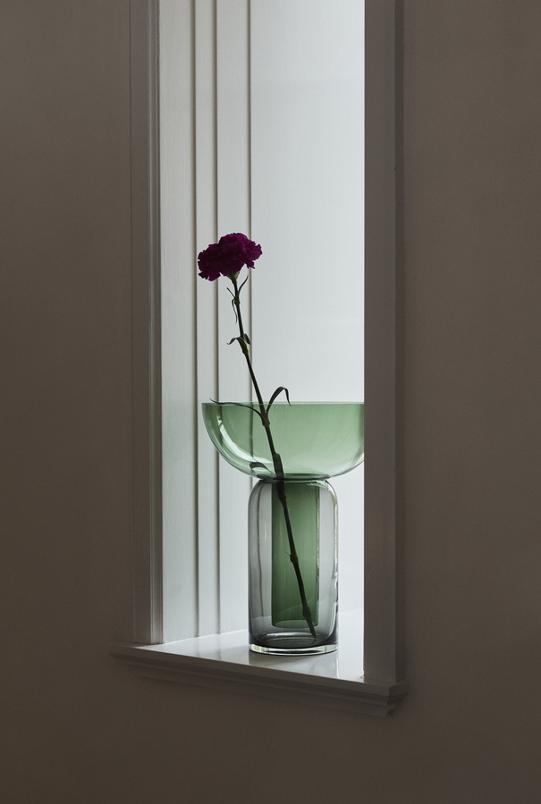 AYTM Torus Vase in Grün für den Tisch - Bild 2