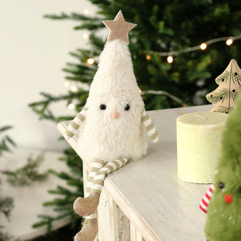 Skandinavische Weihnachtsgnom-Figur aus Textil in Weiß und Mehrfarbig zur Tischdekoration - Bild 2