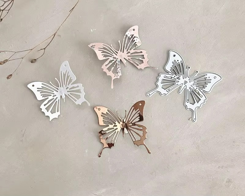 Piggy Craft Metall-Stanzformen für Bastelarbeiten in Silber mit Schmetterling, Blume und Buchstaben - Bild 1