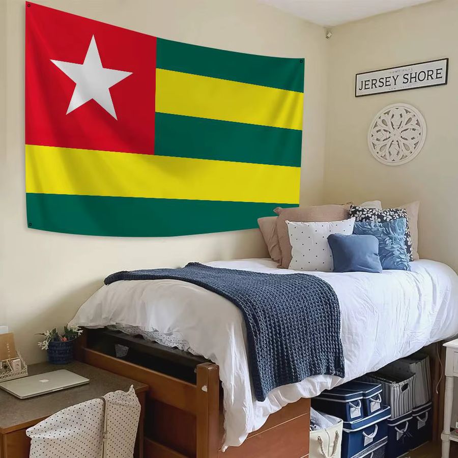Togo-Flagge aus Polyester mit vier Löchern für Outdoor-Dekoration und Raumgestaltung - Bild 2