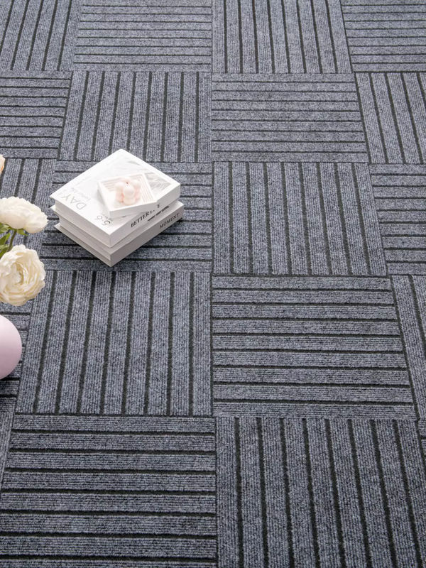 Selbstklebende Teppichfliesen in Blau, quadratische weiche Bodenfliesen für DIY-Installationen, B/B: 30,5 x 30,5 cm - Bild 3