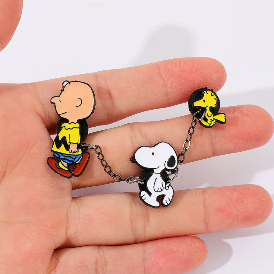 Bandai Snoopy mit Kette Anstecknadeln, Emaille-Pins, Cartoon-Brosche, Unisex - Bild 2